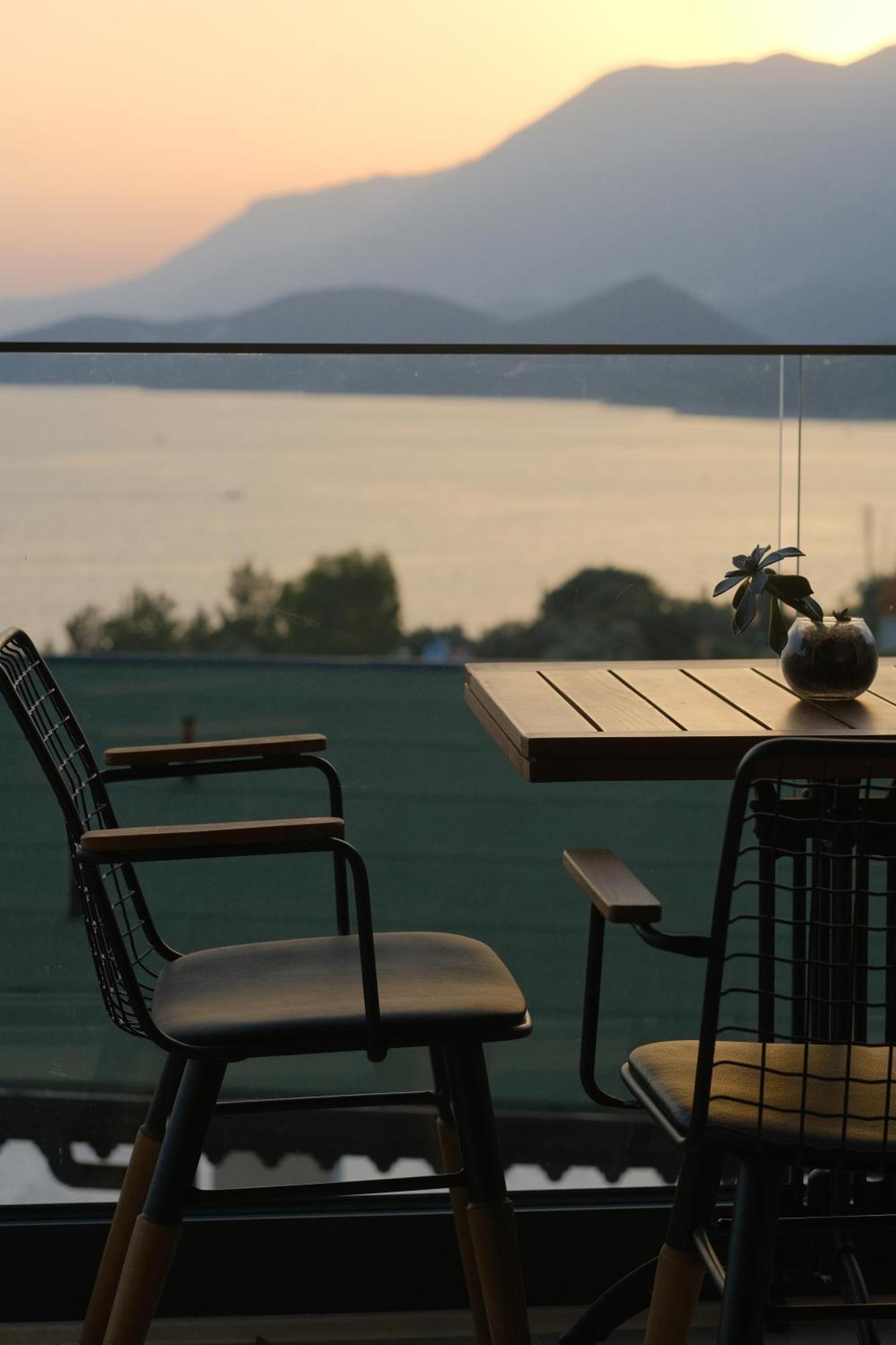 Kaktus Suites Каш Екстериор снимка