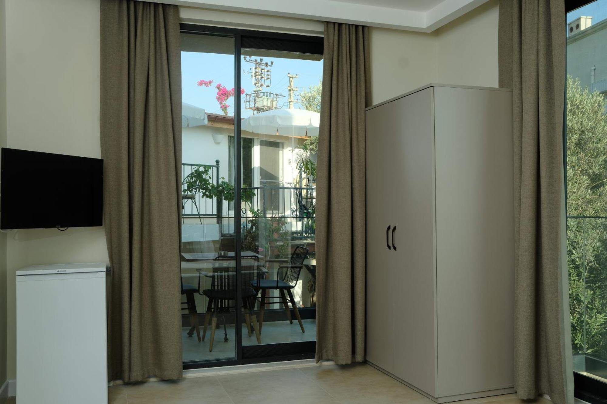 Kaktus Suites Каш Екстериор снимка